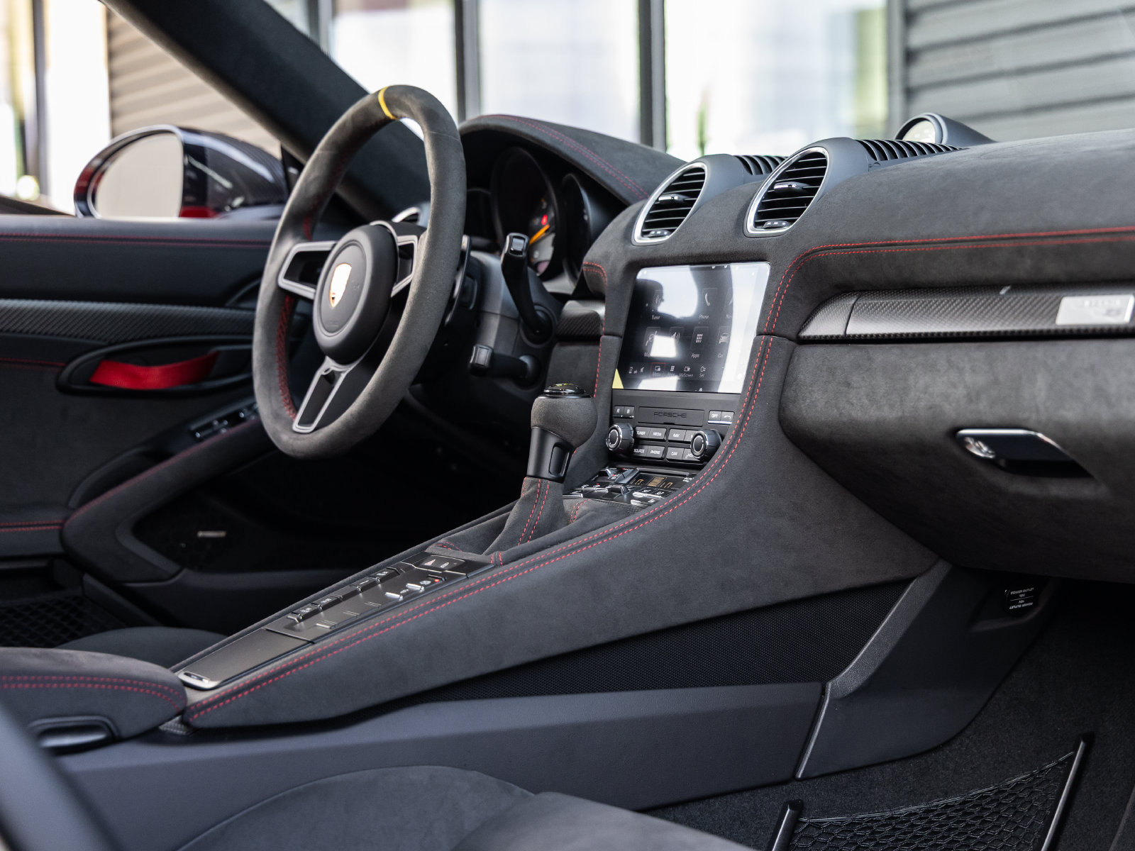 Certified 2025 Porsche 718 Boxster Spyder RS RWD image 53