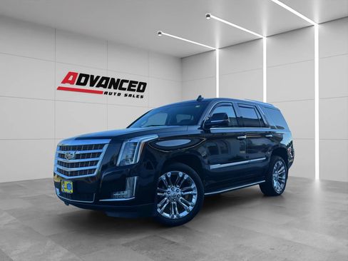Used 2020 Cadillac Escalade Luxury w/ LPO, Radiant Package AWD/4WD image 3