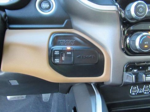 Used 2020 RAM 3500 Big Horn w/ Level 2 Equipment Group image 27