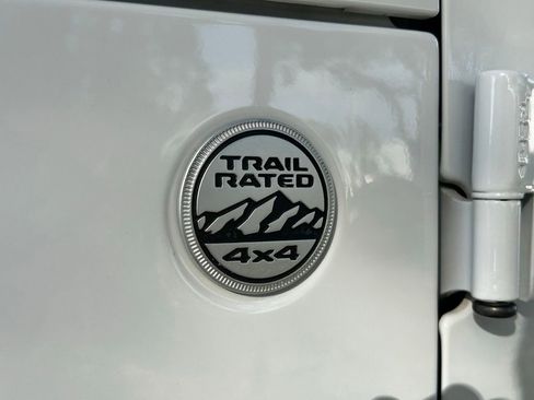 Certified 2021 Jeep Wrangler Unlimited Sahara w/ LED Lighting Group image 30