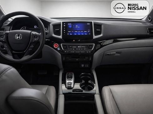 Used 2016 Honda Pilot Touring image 9