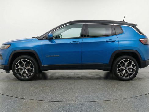 Used 2025 Jeep Compass Limited AWD/4WD image 5