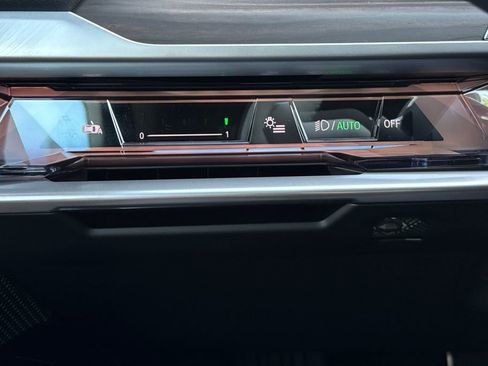 New 2026 BMW i7 xDrive60 w/ Executive Package image 31