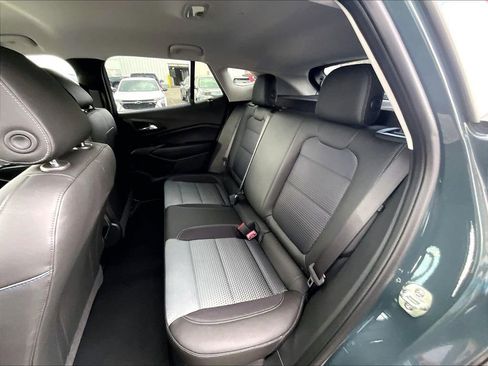 New 2026 Chevrolet Trax LT w/ LT Convenience Package FWD image 15