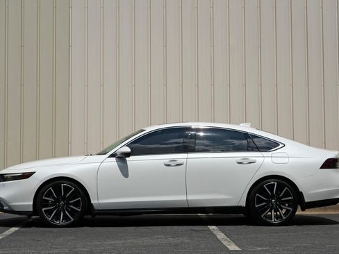 Used 2023 Honda Accord Touring image 8