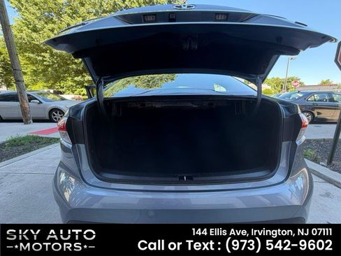 Used 2024 Toyota Corolla LE FWD image 10