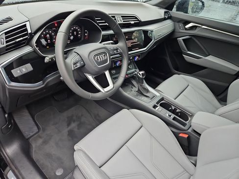 New 2025 Audi Q3 2.0T Premium image 7