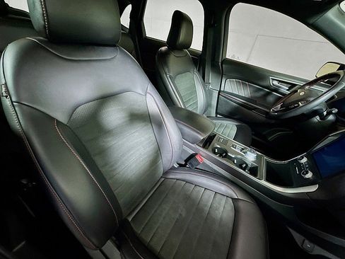 Used 2024 Ford Edge ST-Line image 27