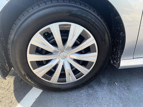 Certified 2022 Toyota Camry LE FWD image 8