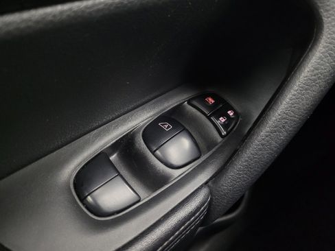 Used 2020 Nissan Rogue SV AWD/4WD image 27