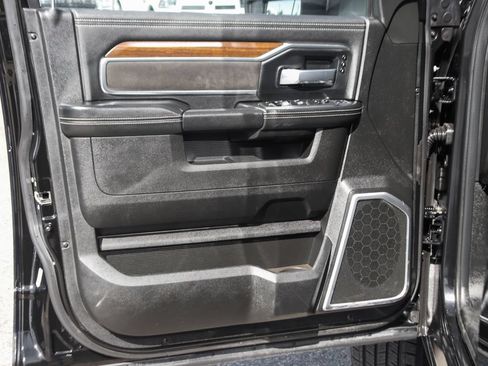 Used 2023 RAM 2500 Laramie AWD/4WD image 16
