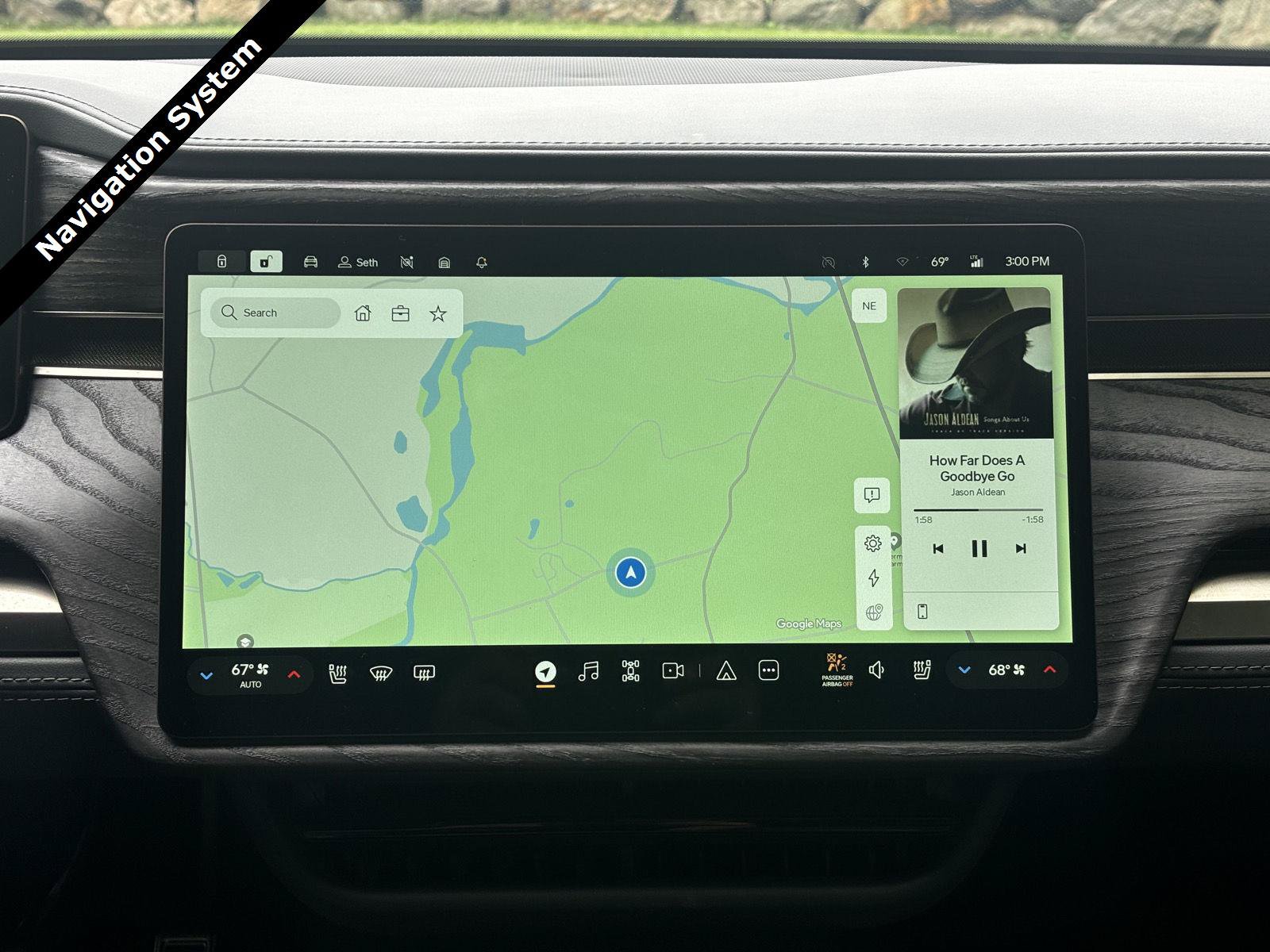 Used 2022 Rivian R1S Launch Edition Quad AWD/4WD image 8