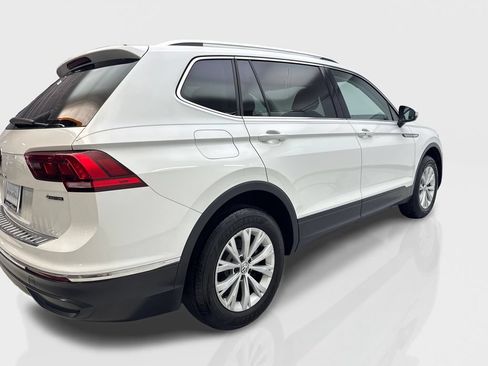 Used 2023 Volkswagen Tiguan SE AWD/4WD image 13