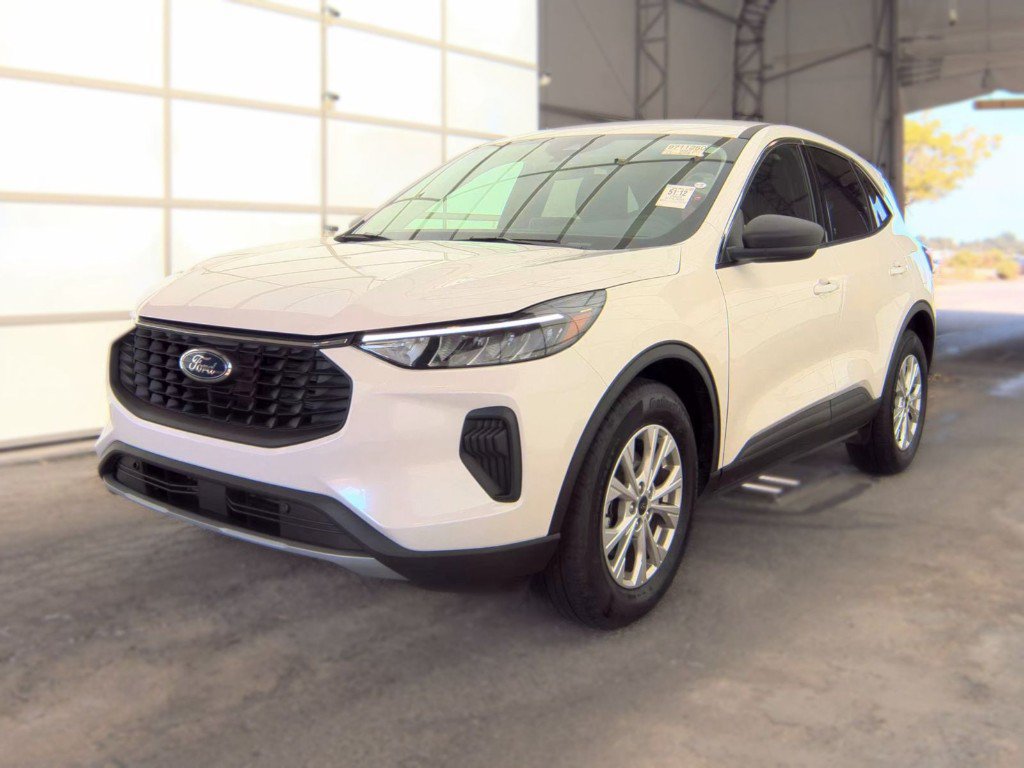 Used 2023 Ford Escape Active AWD/4WD image 1