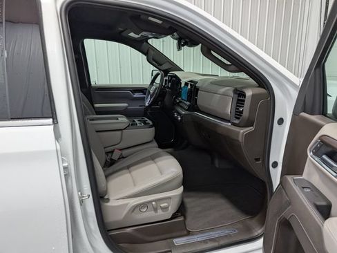 Used 2026 GMC Sierra 1500 SLT AWD/4WD image 28