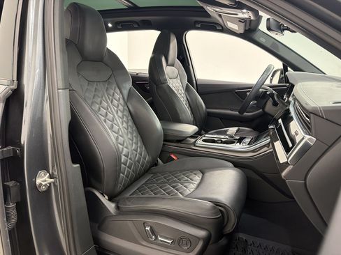 Used 2024 Audi SQ7 Prestige AWD/4WD image 26