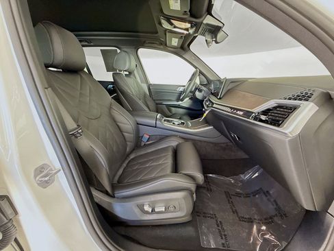 Used 2026 BMW X5 xDrive40i w/ Premium Package image 30