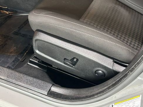 Used 2023 Dodge Charger SXT image 14