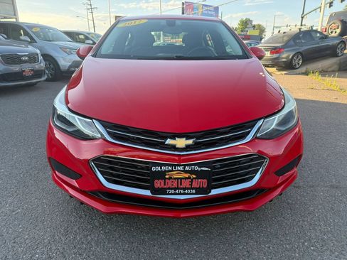 Used 2017 Chevrolet Cruze LT w/ Convenience Package FWD image 3