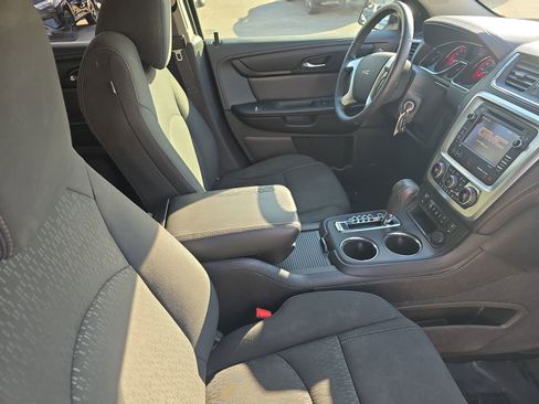 Used 2014 GMC Acadia SLE image 10