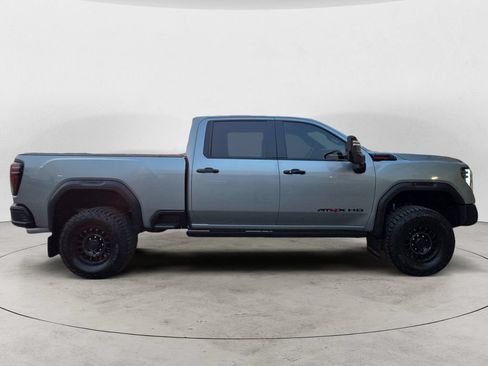 Certified 2025 GMC Sierra 2500 AT4X w/ AT4X AEV Edition AWD/4WD image 4