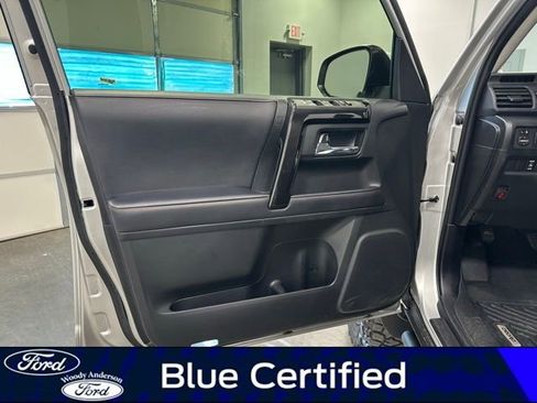 Used 2022 Toyota 4Runner TRD Off-Road image 22