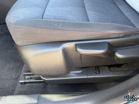 Used 2024 Chevrolet Trax RS image 21