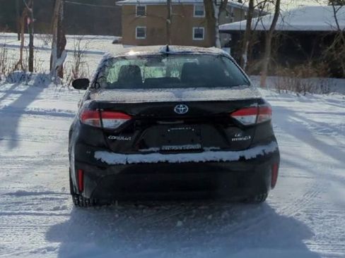 Used 2023 Toyota Corolla LE image 7