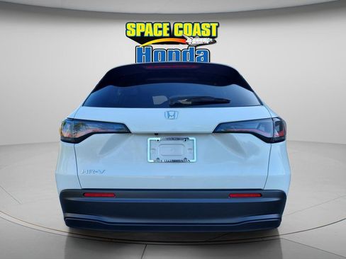 New 2026 Honda HR-V LX image 6