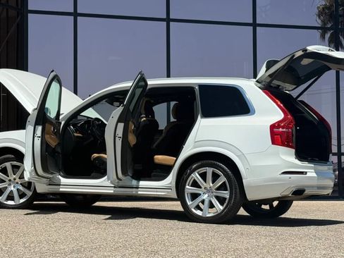 Used 2017 Volvo XC90 T8 Inscription w/ Luxury Package AWD/4WD image 29