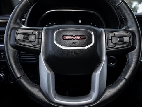 Used 2022 GMC Yukon XL SLE w/ Gmc Pro Safety Plus Package image 24