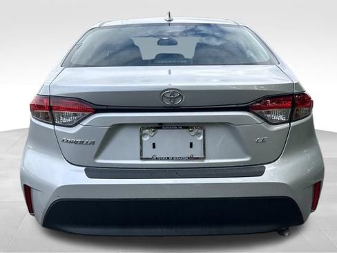 Used 2024 Toyota Corolla LE w/ LE Convenience Package FWD image 4