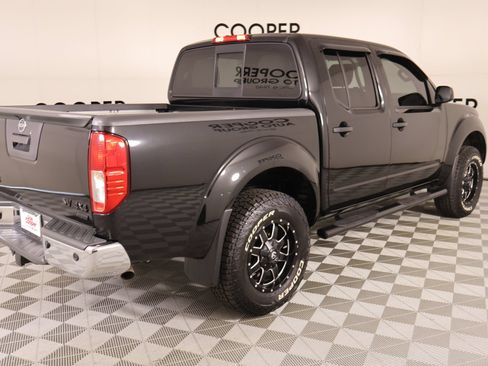 Used 2017 Nissan Frontier SV w/ SV Value Truck Package AWD/4WD image 21