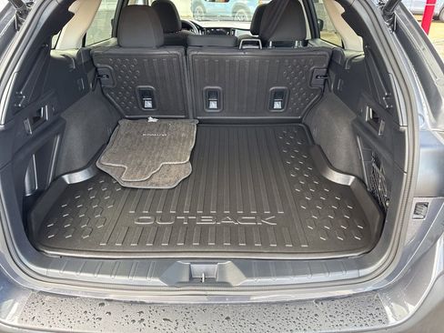 Used 2024 Subaru Outback Premium image 21