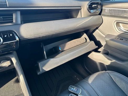Certified 2025 Honda Pilot Elite image 27