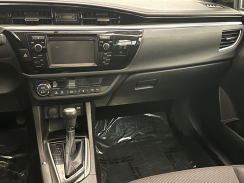 Used 2014 Toyota Corolla S image 51