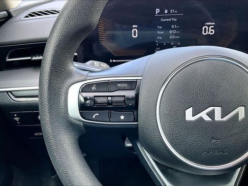 Used 2025 Kia K5 LXS FWD image 23