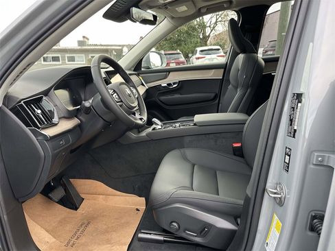 New 2026 Volvo XC90 B6 Plus w/ Protection Package Premier AWD/4WD image 15