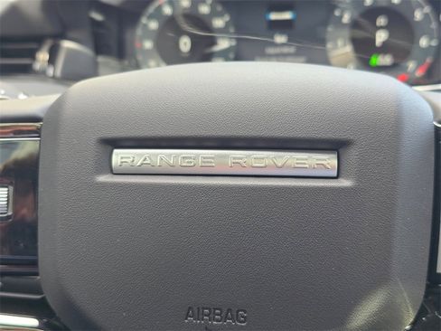 New 2026 Land Rover Range Rover Evoque Dynamic SE image 21