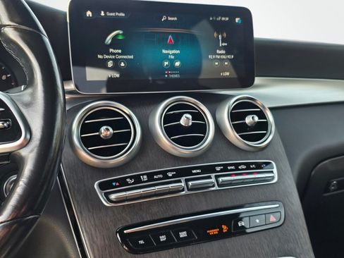 Used 2022 Mercedes-Benz GLC 300 4MATIC image 15