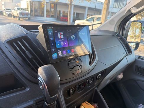 Used 2017 Ford Transit 250 130 Low Roof image 9