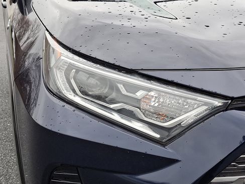 Certified 2020 Toyota RAV4 XSE image 10