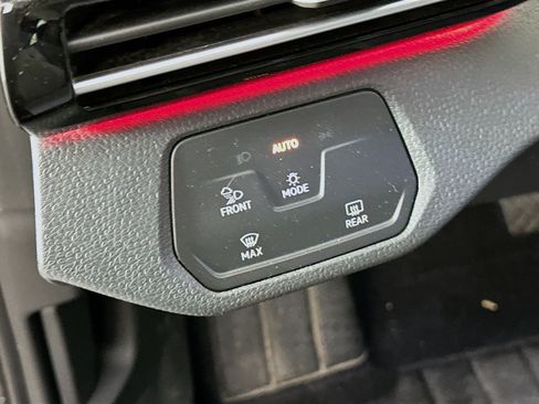 Used 2021 Volkswagen ID.4 Pro S RWD image 17