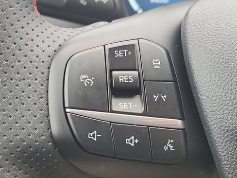 Certified 2024 Ford Escape ST-Line Select w/ Tech Pack #2 AWD/4WD image 9