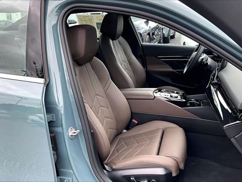 Certified 2026 BMW 530i RWD image 9