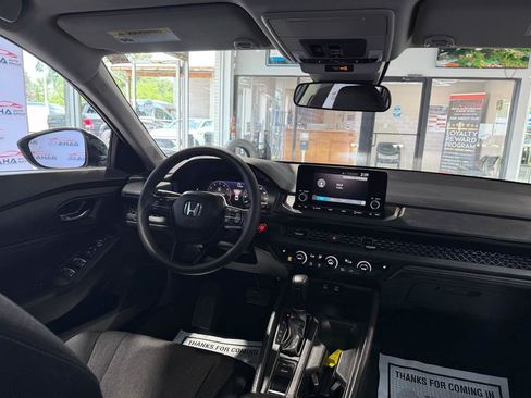 Used 2025 Honda Accord SE image 24