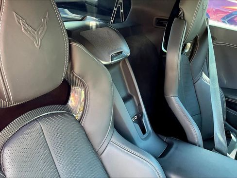 Used 2025 Chevrolet Corvette Stingray Preferred Cpe w/ 2LT RWD image 33