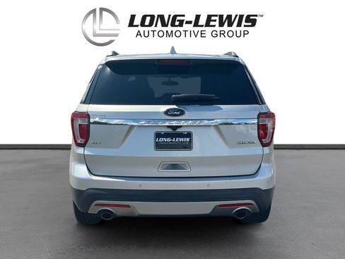 Used 2016 Ford Explorer XLT w/ Equipment Group 202A FWD image 5