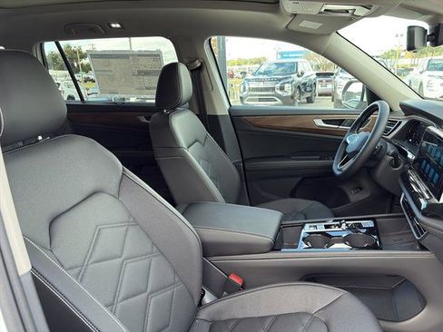 New 2026 Volkswagen Atlas SE image 5