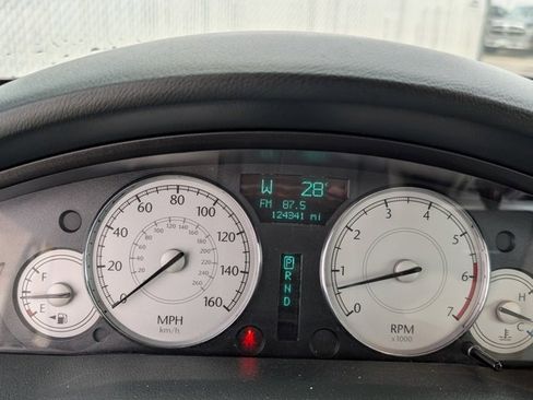 Used 2005 Chrysler 300 C w/ Navigation & Sound Group II image 11